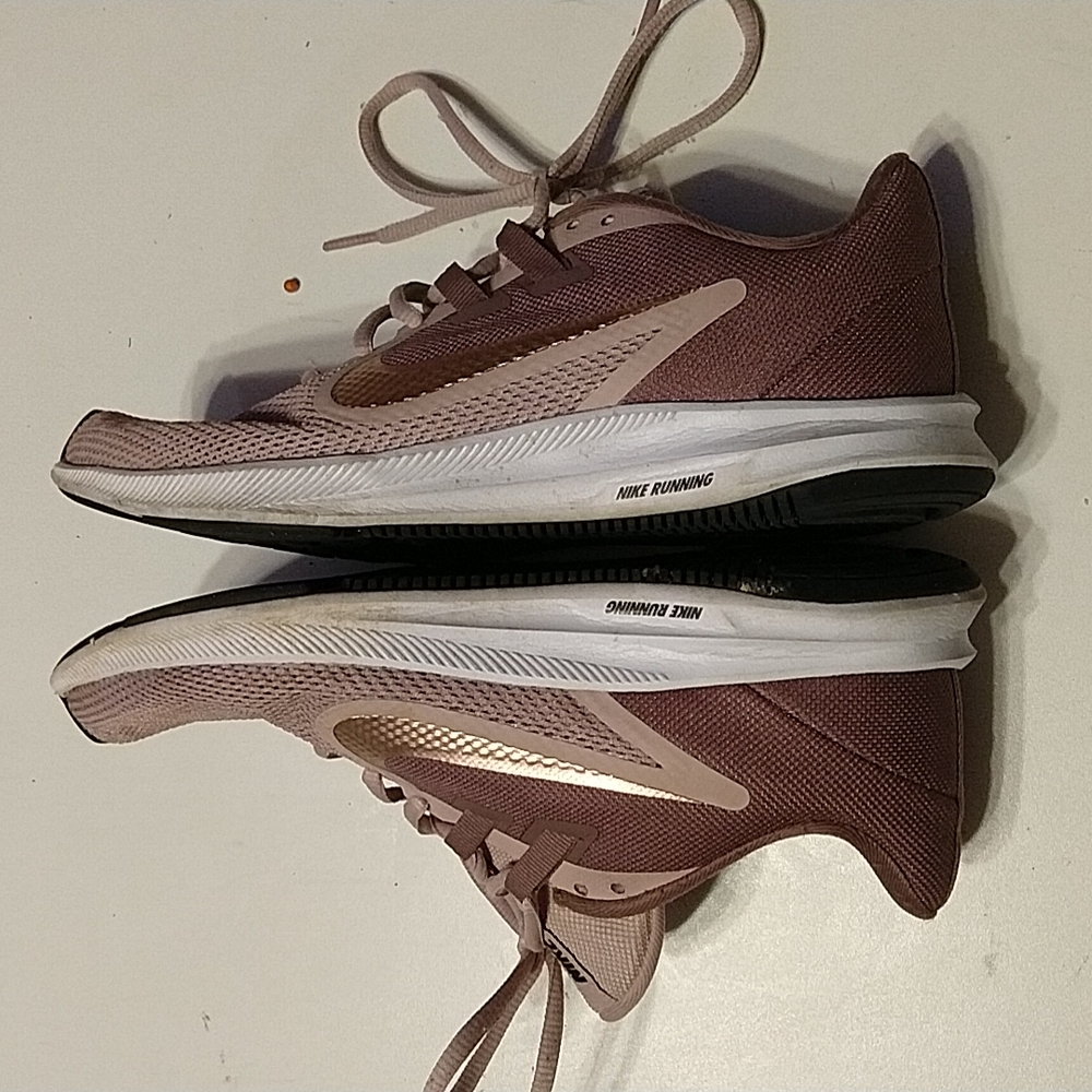 Nike Running Shoes - Picture 4 of 6